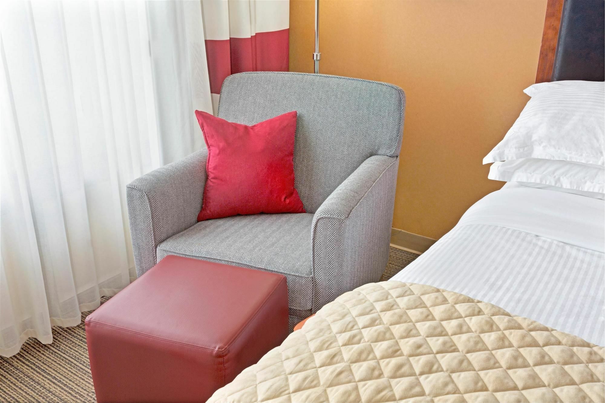 วินด์แฮม การ์เดน พิตส์เบิร์ก แอร์พอร์ต Hotel โรบินสันทาวน์ชิป ภายนอก รูปภาพ
